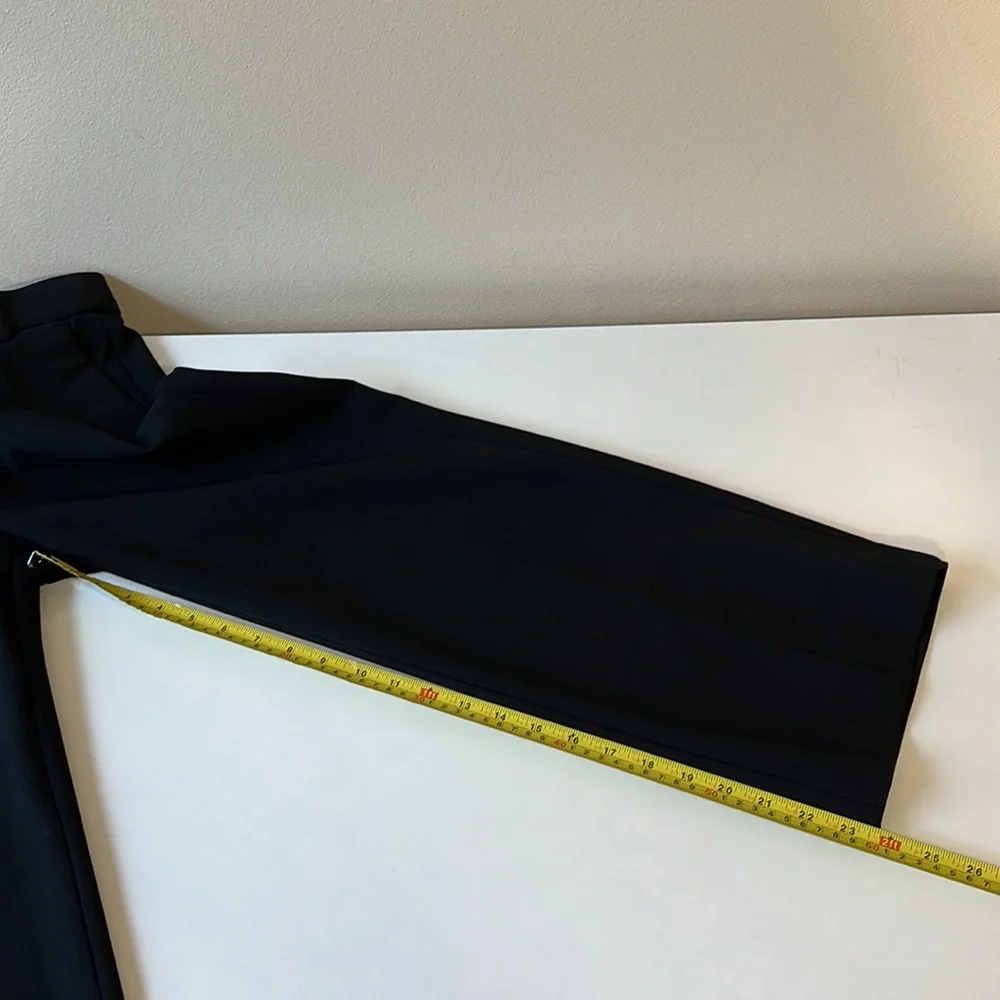 J Crew Black High Rise Crop Peyton Pant in Four Way Stretch EUC Size 4